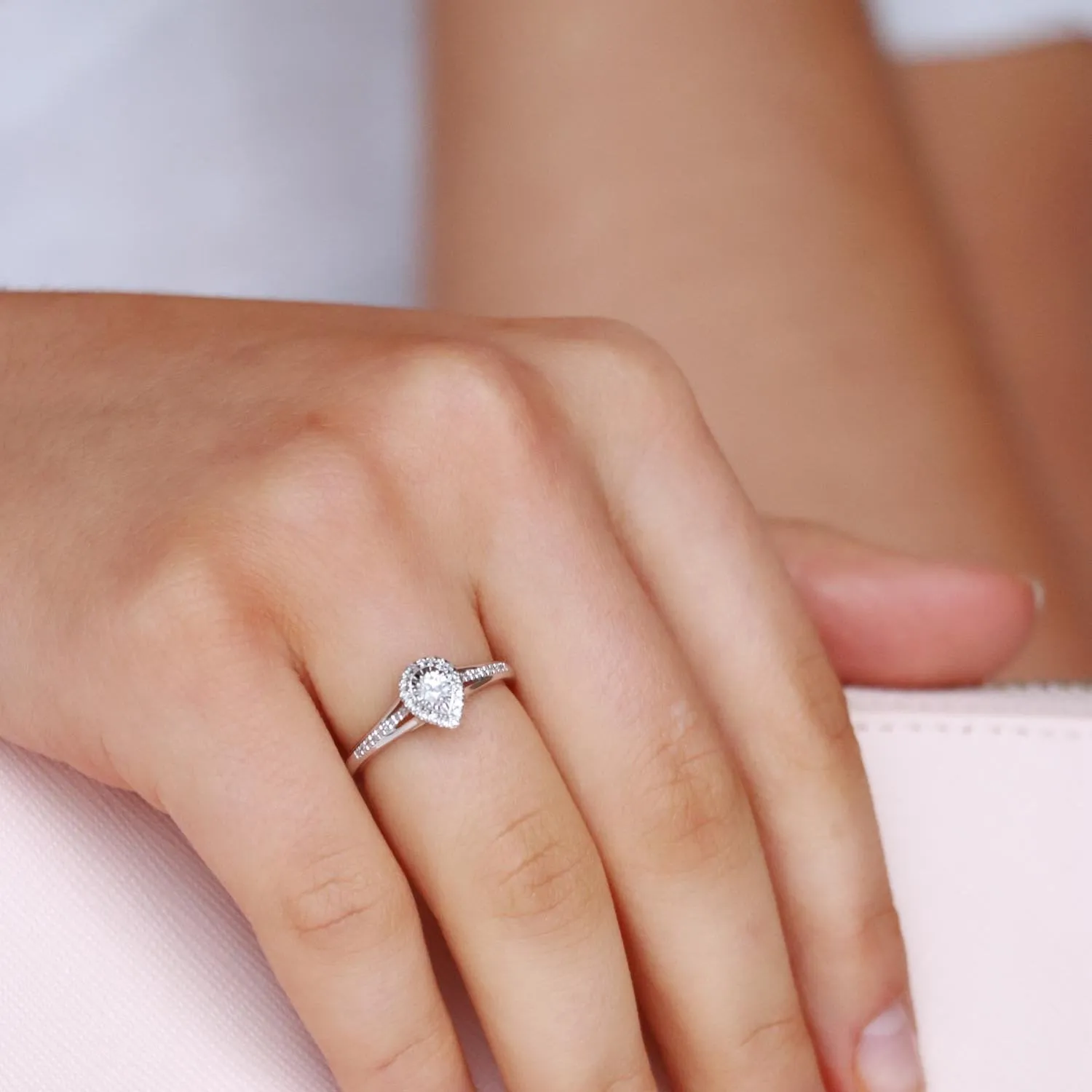 0.20ct Round Brilliant  Diamond Engagement Ring In 9Ct White Gold