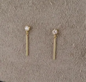 14k Gold Diamond Wisp Stud