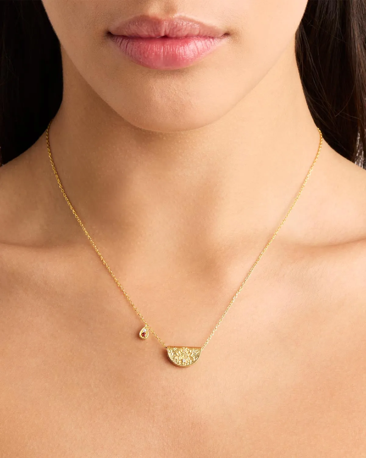 18k Gold Vermeil Lotus Birthstone Necklace - January - Garnet