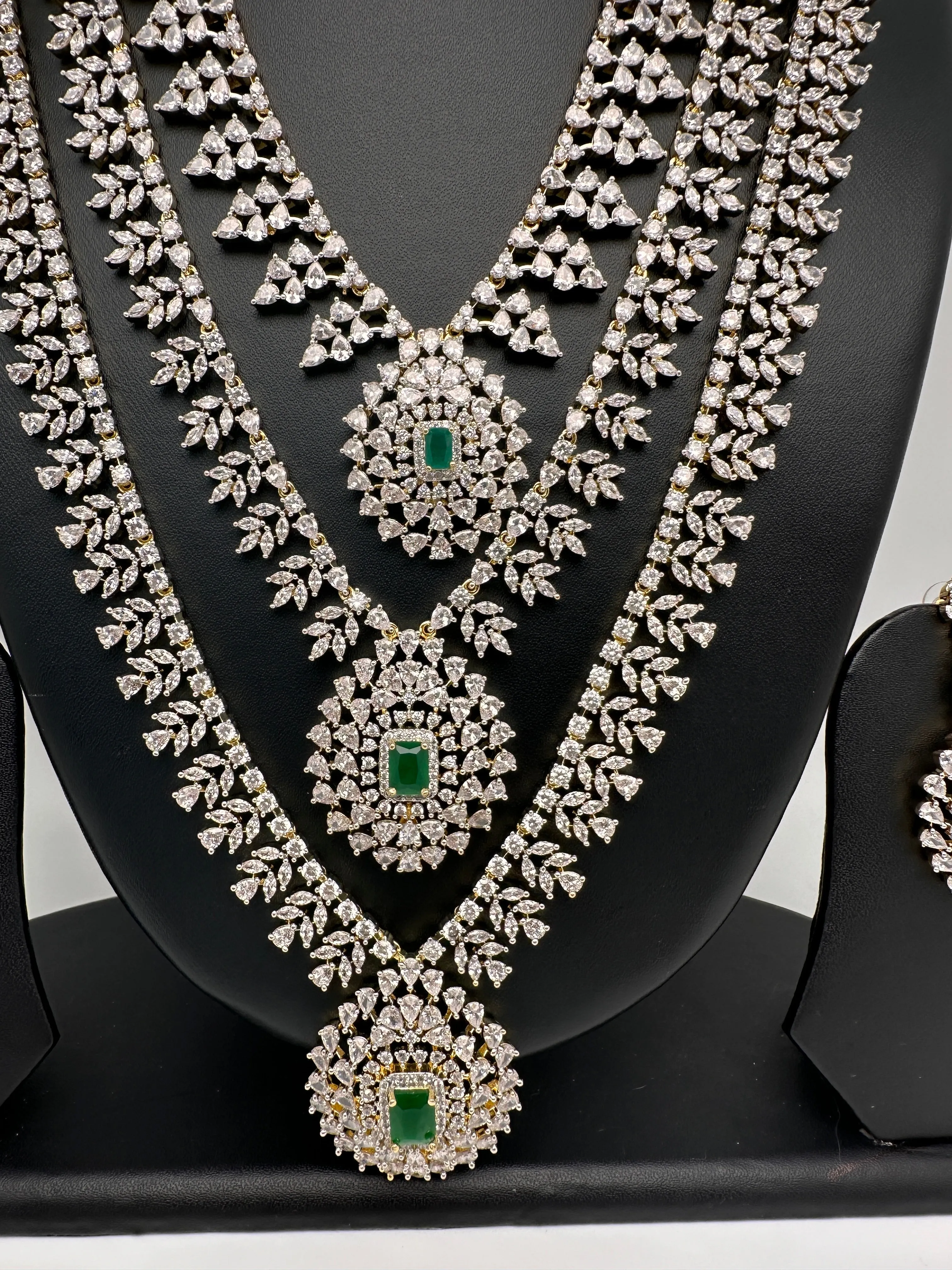 AD Diamond Finish Emerald Green Teen Lada Long  Necklace
