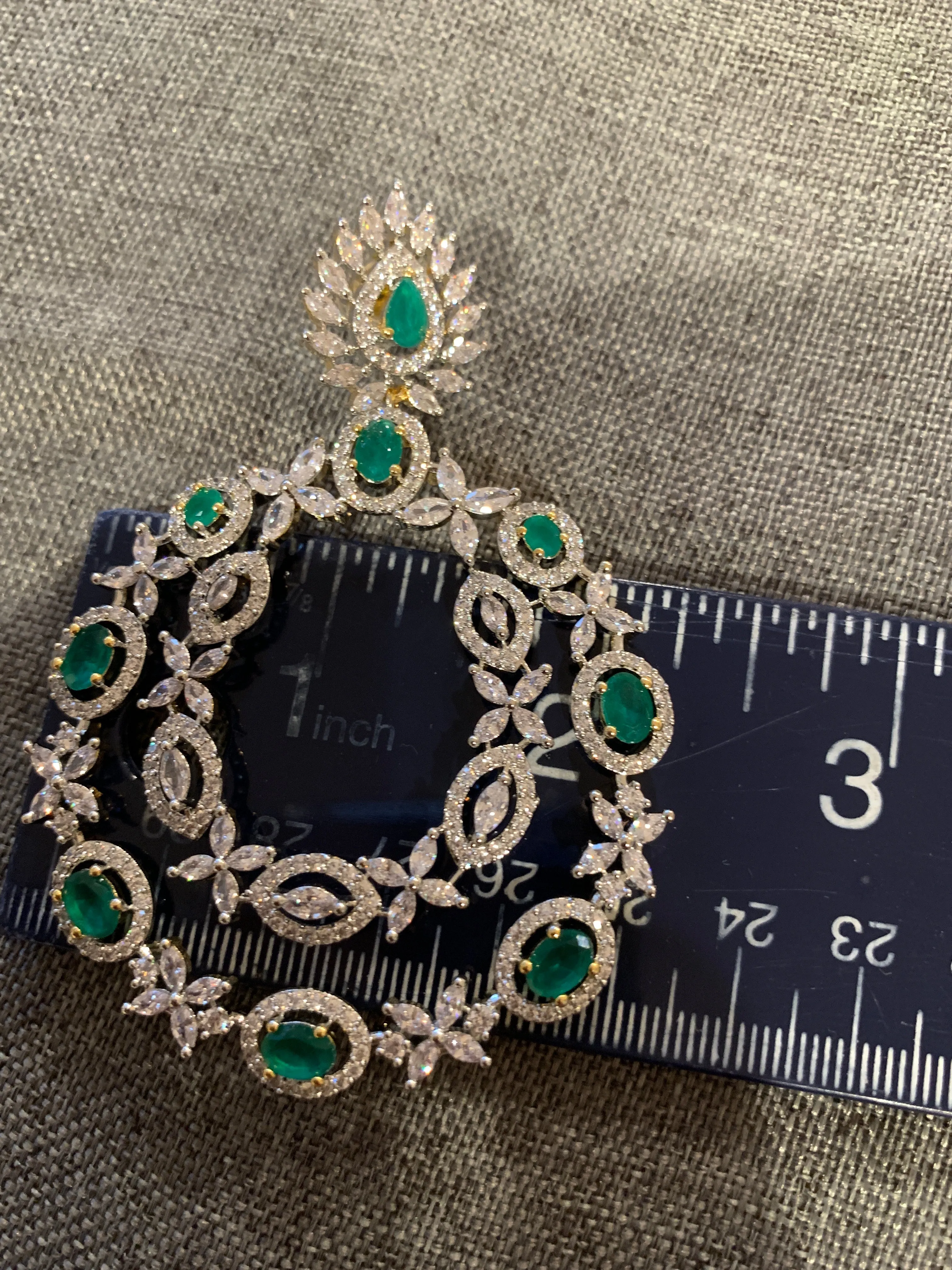 AD Emerald Green Stone Three Layer Short Necklace