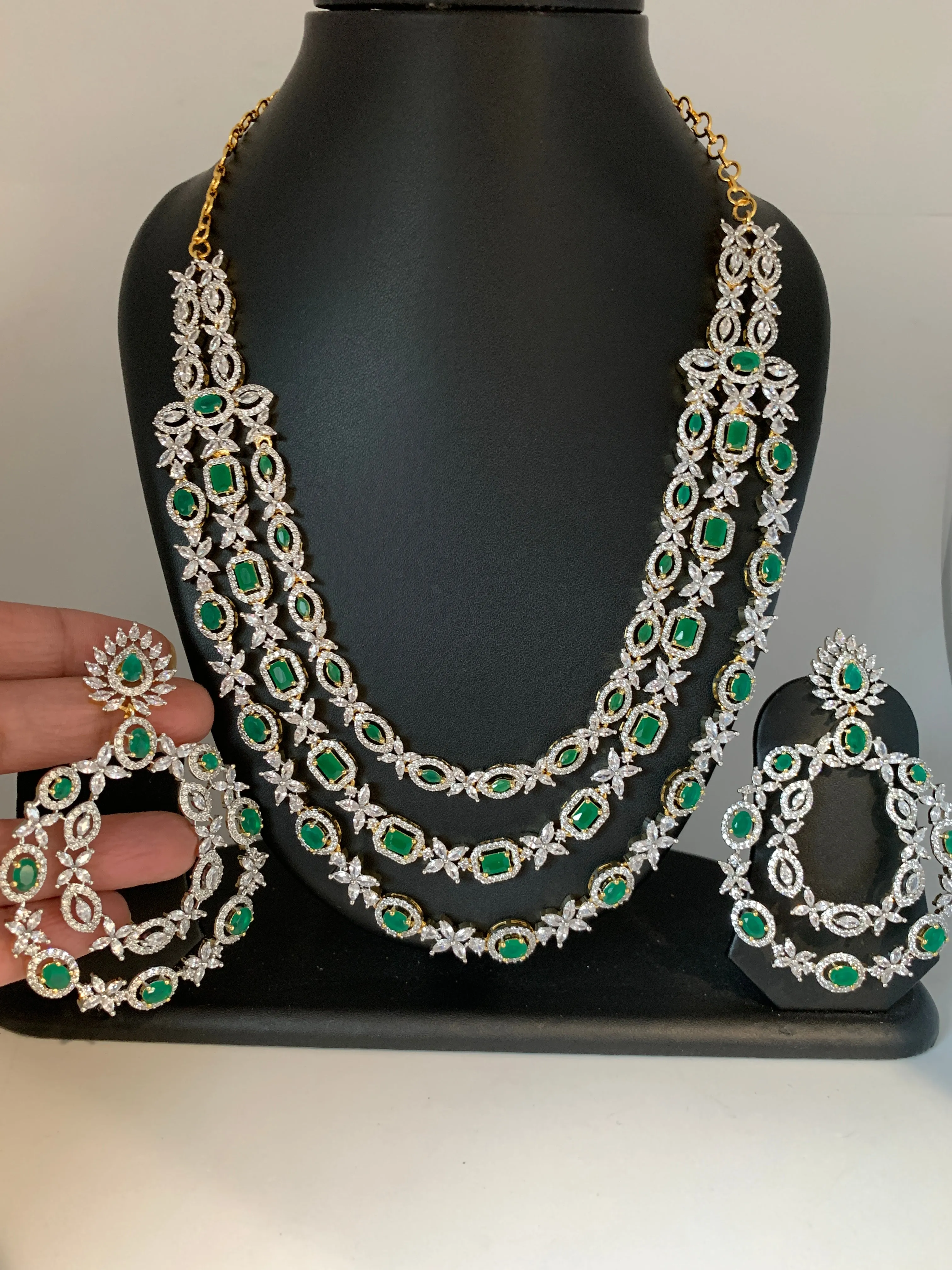 AD Emerald Green Stone Three Layer Short Necklace