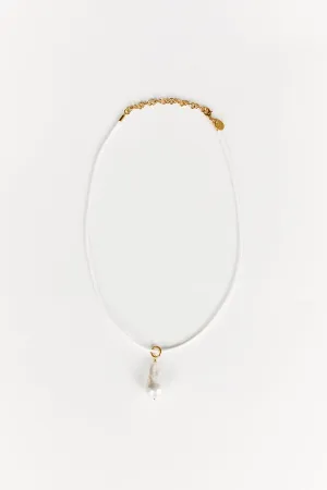 AMBER SCEATS INES PEARL NECKLACE