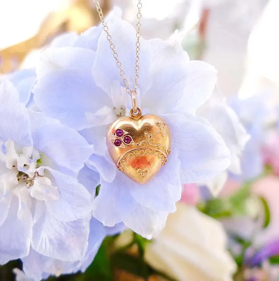 Antique Edwardian 15ct Garnet Heart Ornate Necklace