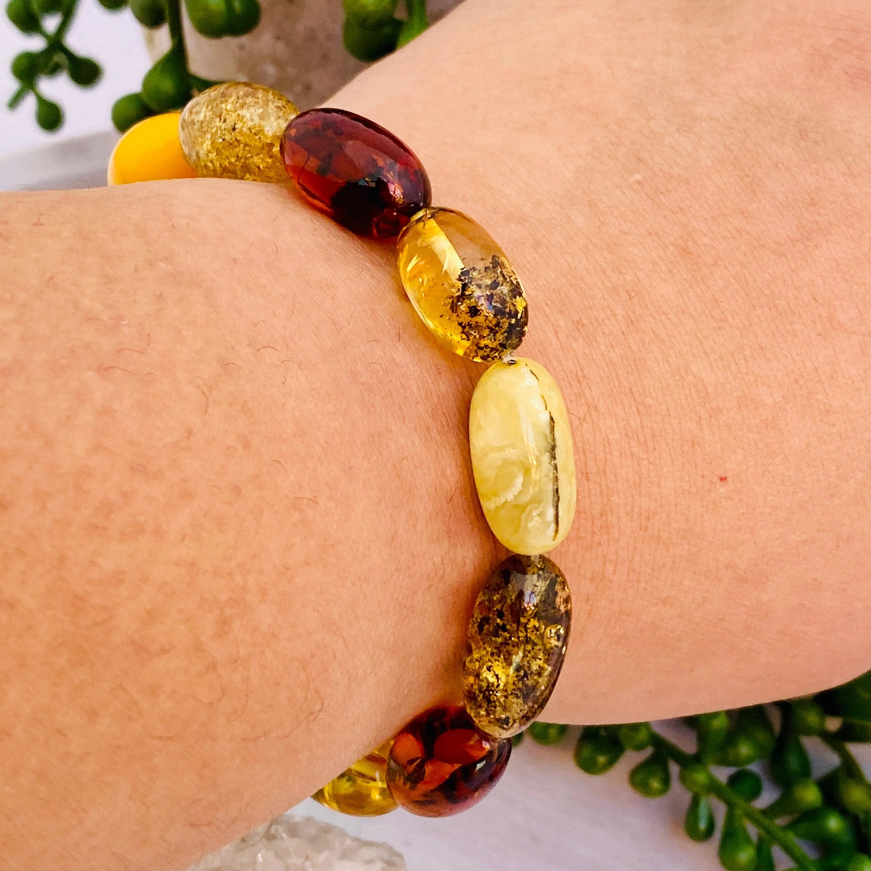 Baltic Amber Multi-coloured oval 10mm beaded bracelet 15g AMB96