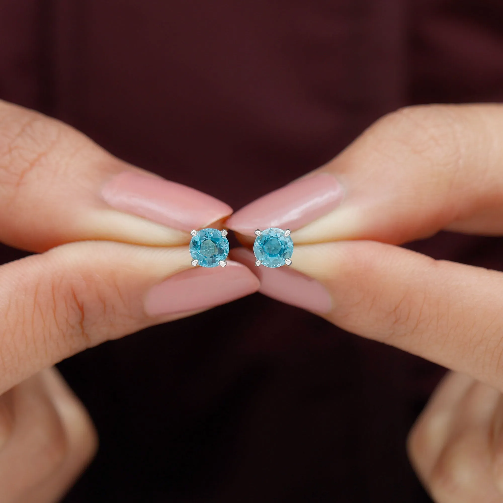December Birthstone 1/2 CT Classic Sky Blue Topaz Solitaire Stud Earrings for Women