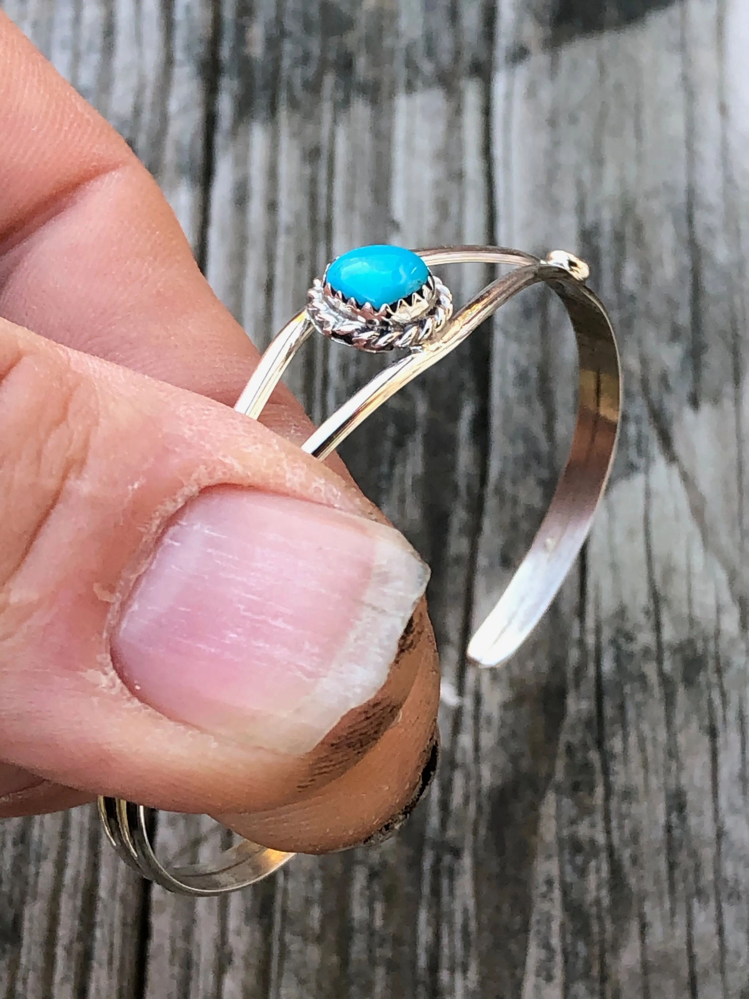 Delicate Navajo sterling silver and turquoise Bracelet