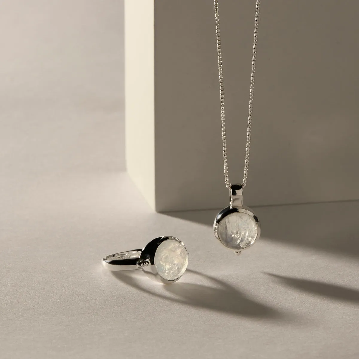 Garland Moonstone Necklace