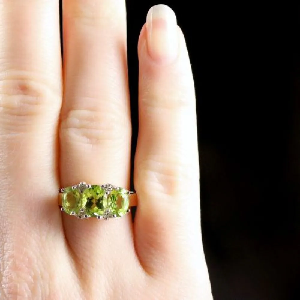 Peridot Diamond Trilogy Ring 3.10ct