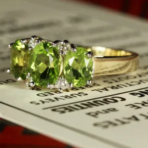 Peridot Diamond Trilogy Ring 3.10ct