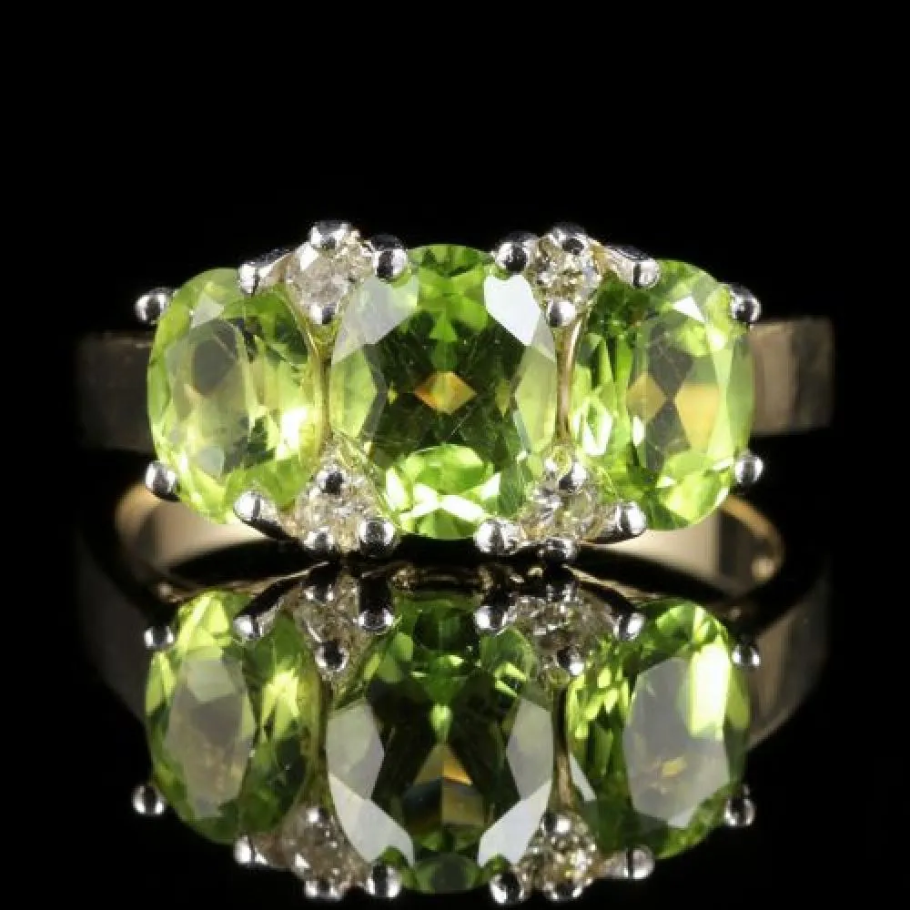 Peridot Diamond Trilogy Ring 3.10ct