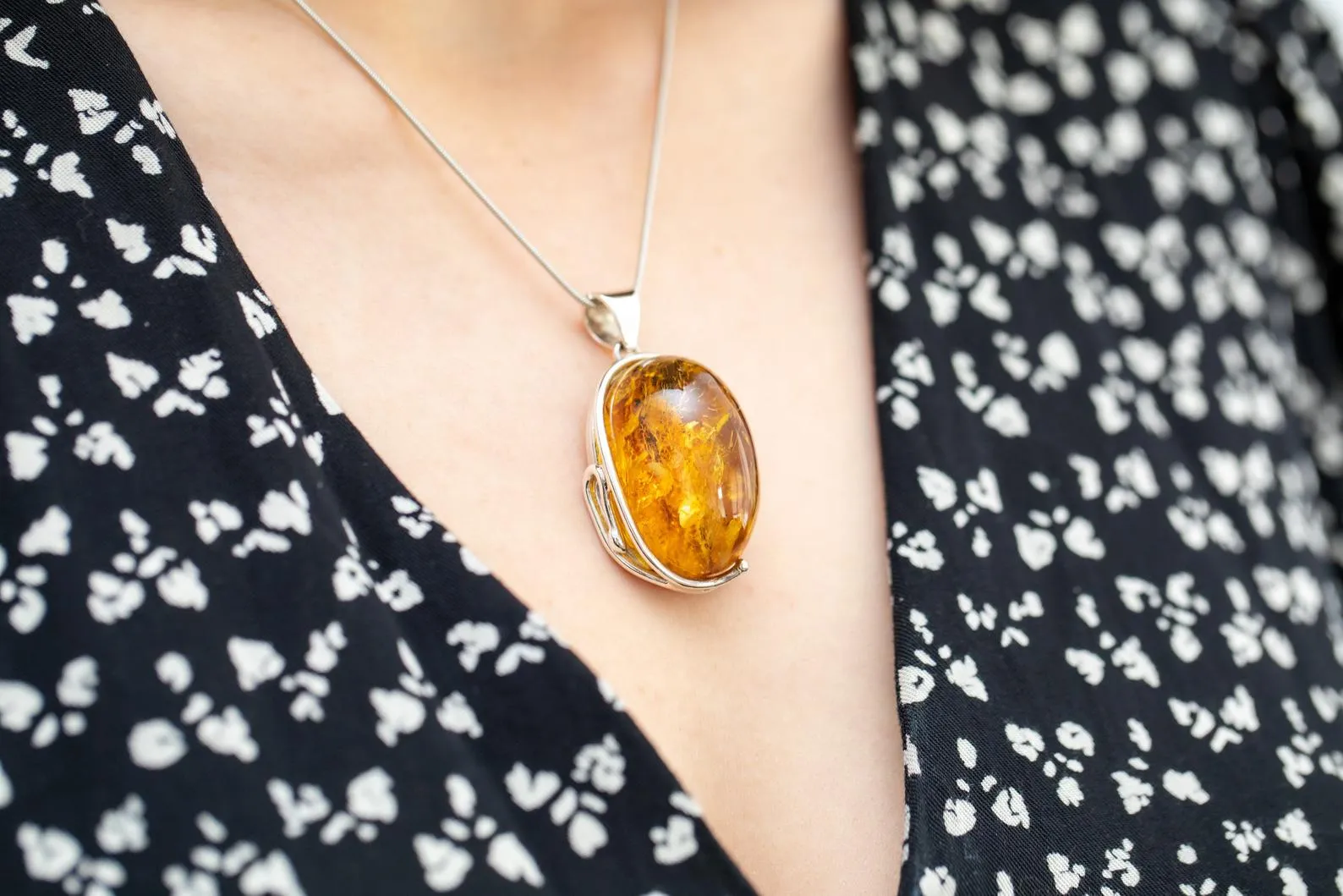 Statement Oval Amber Pendant
