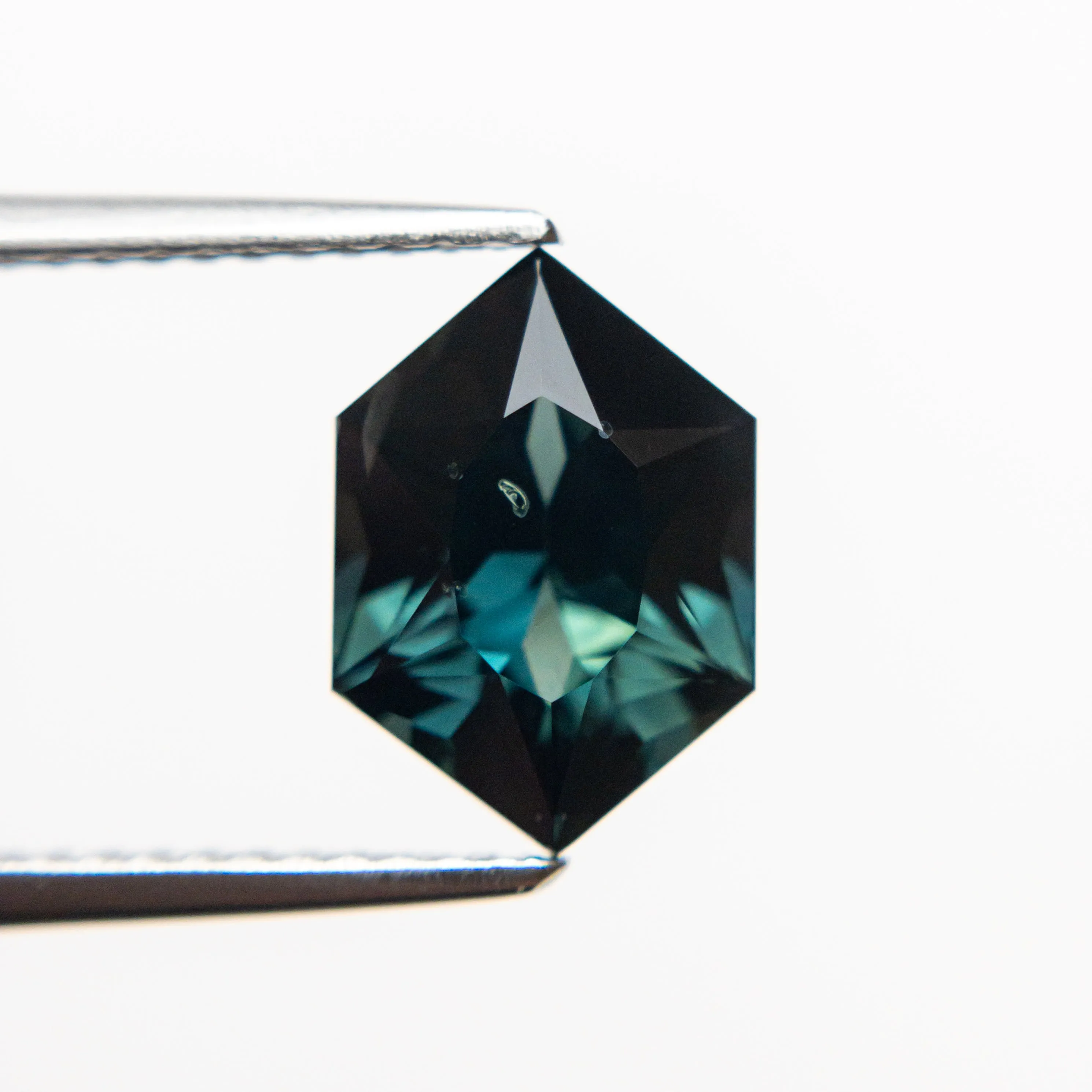 Teal/Green Brilliant Sapphire - 2.53ct Hexagon