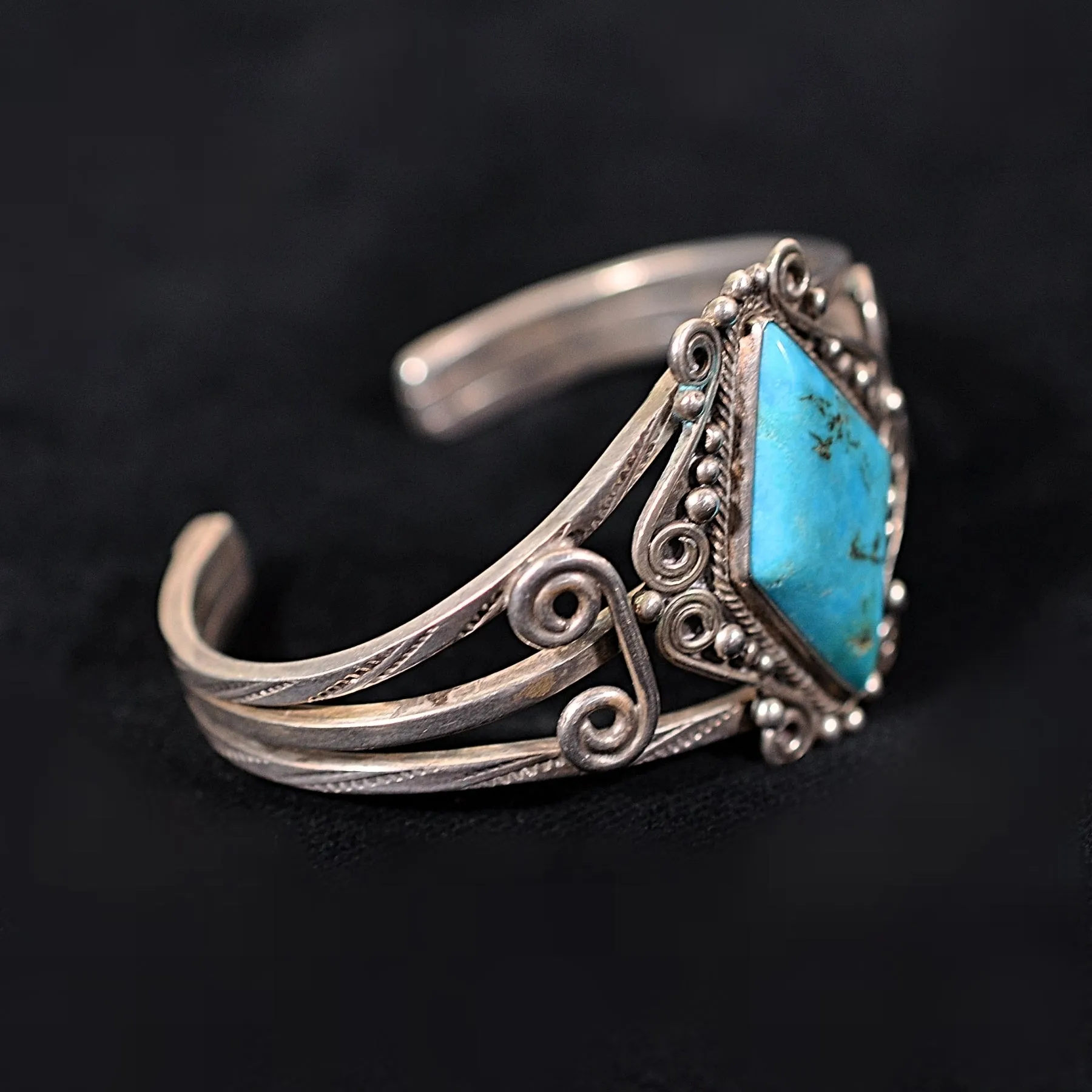 Vintage 1940s Silver Turquoise Navajo Bracelet 42.8 Grams