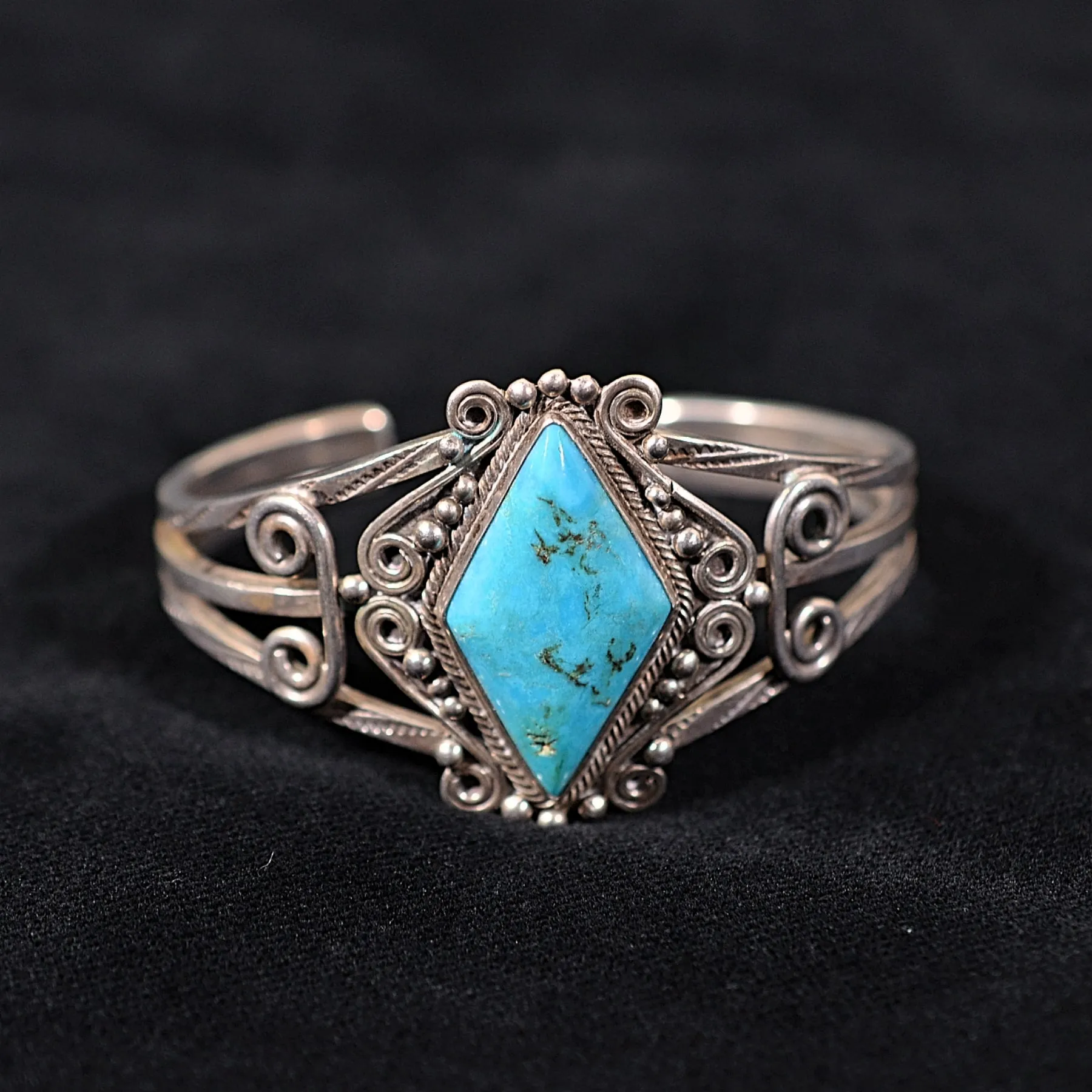 Vintage 1940s Silver Turquoise Navajo Bracelet 42.8 Grams