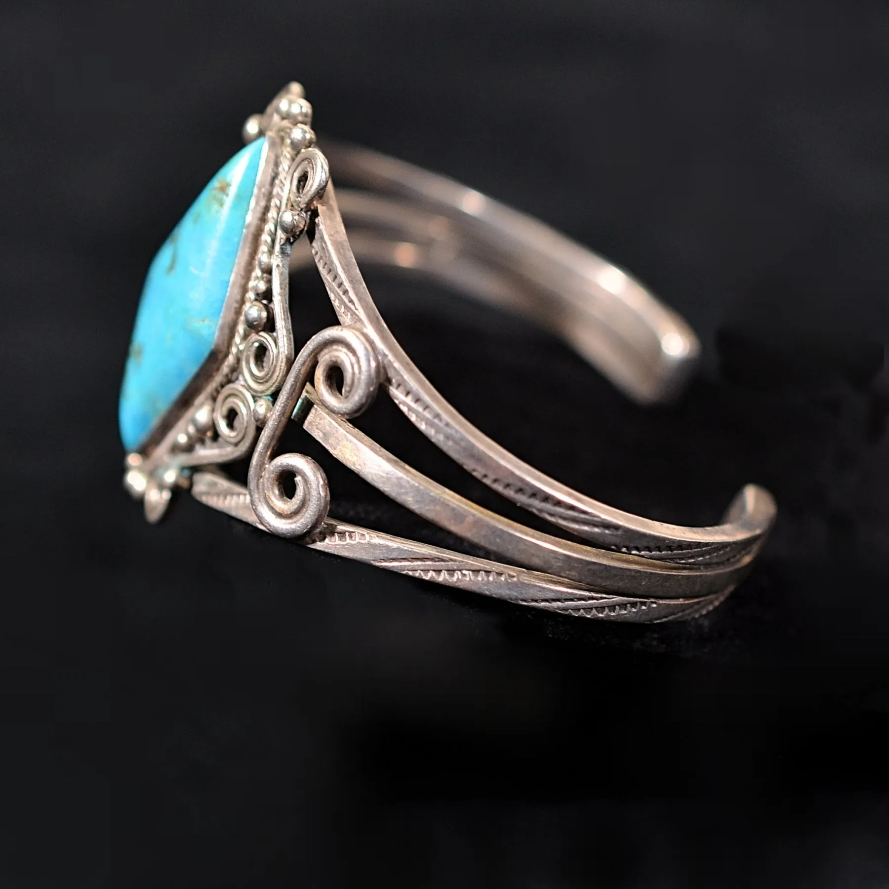 Vintage 1940s Silver Turquoise Navajo Bracelet 42.8 Grams